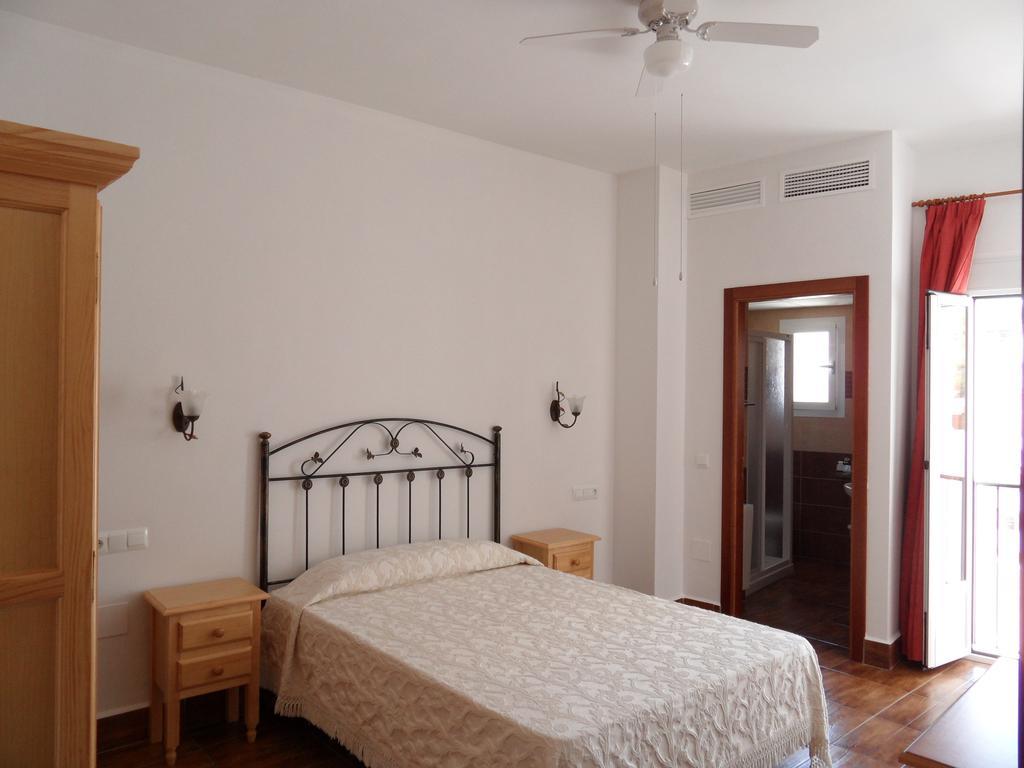 Hotel Las Flores Tolox Oda fotoğraf