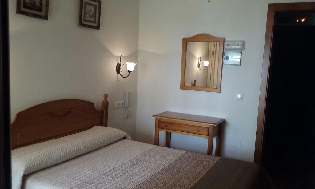Hotel Las Flores Tolox Dış mekan fotoğraf